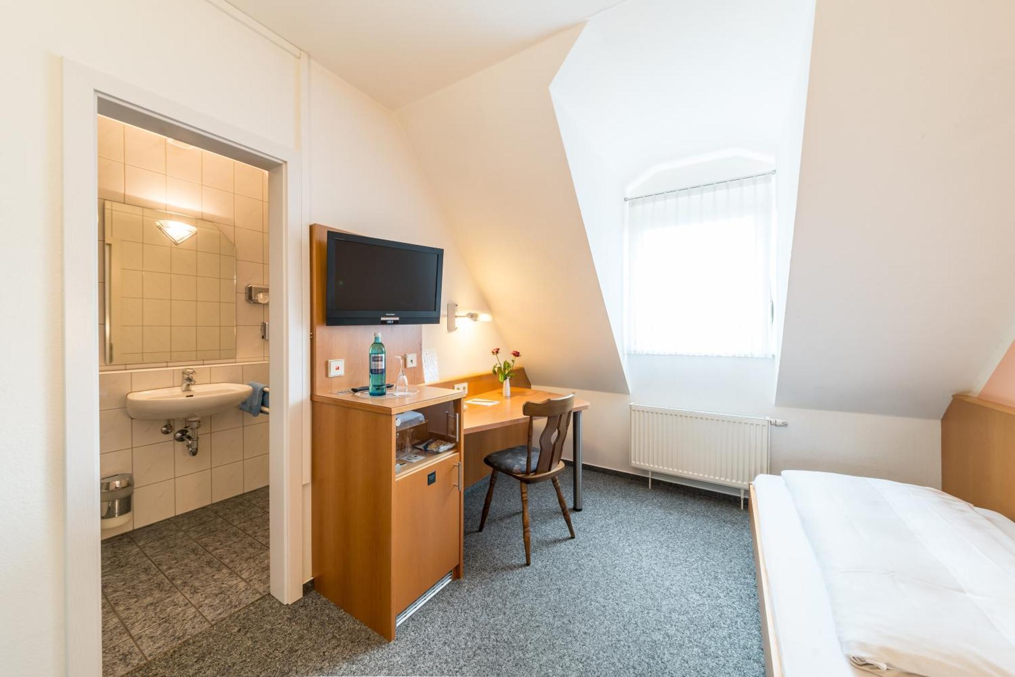 Hotel Restaurant Vater Rhein Woerth am Rhein Phòng bức ảnh