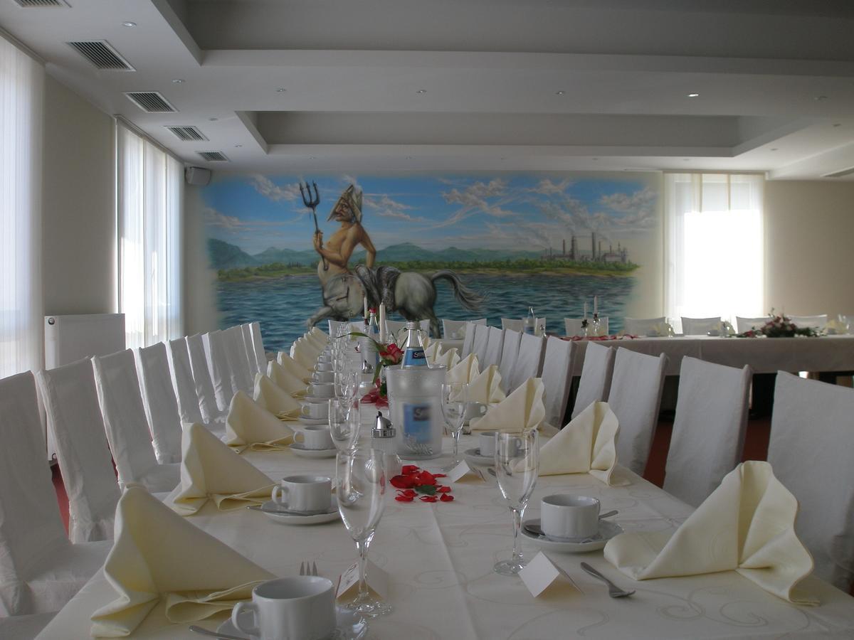 Hotel Restaurant Vater Rhein Woerth am Rhein Ngoại thất bức ảnh