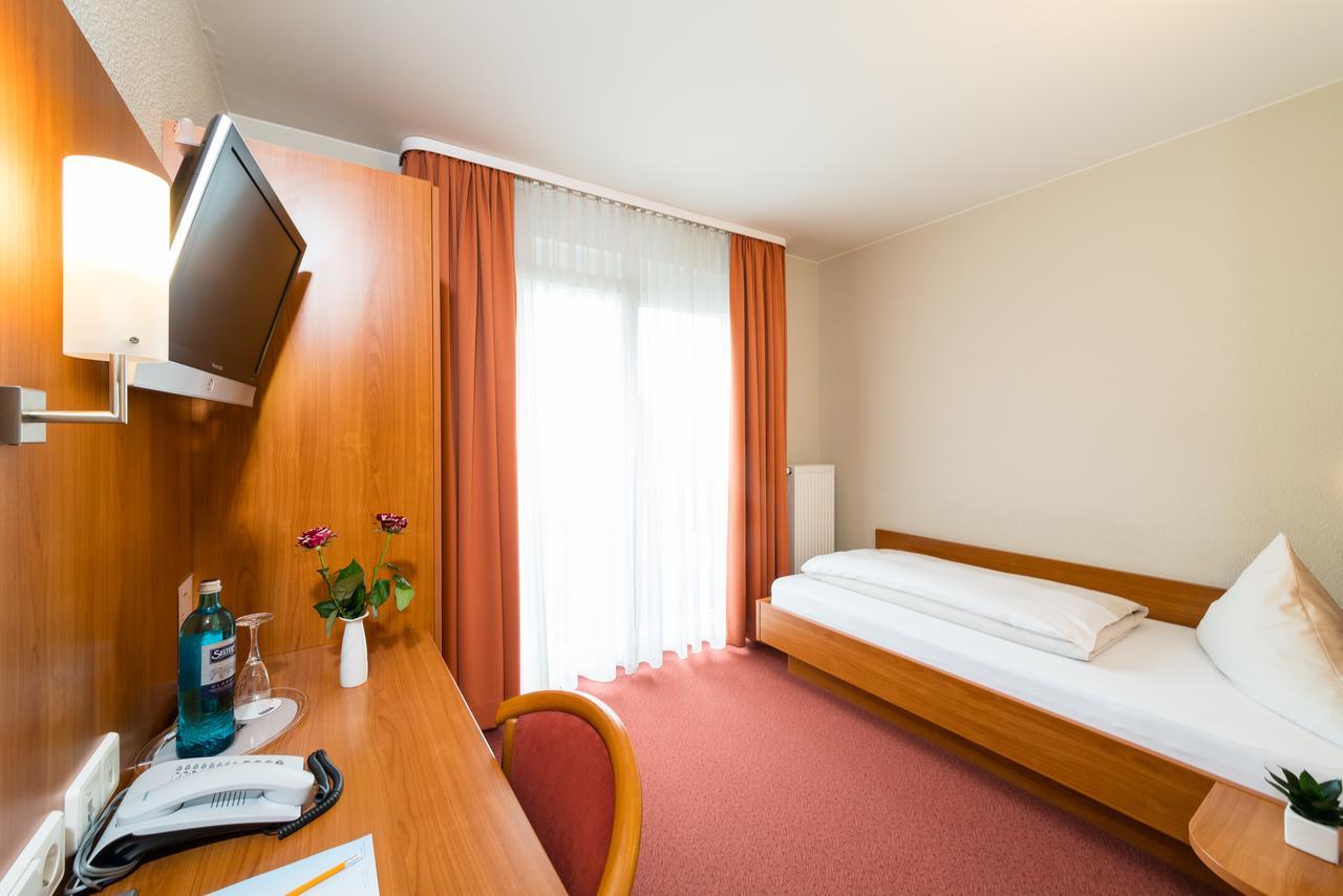Hotel Restaurant Vater Rhein Woerth am Rhein Ngoại thất bức ảnh
