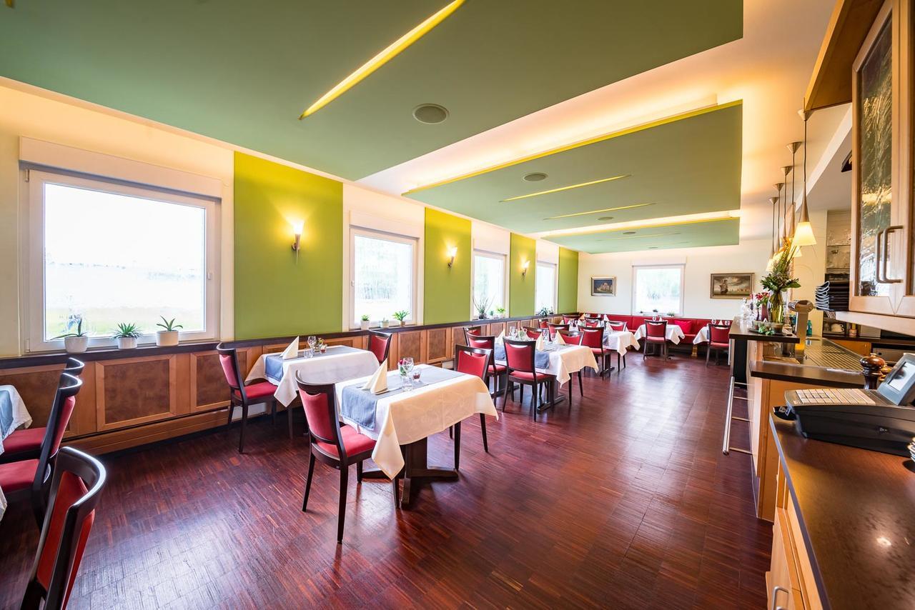 Hotel Restaurant Vater Rhein Woerth am Rhein Ngoại thất bức ảnh